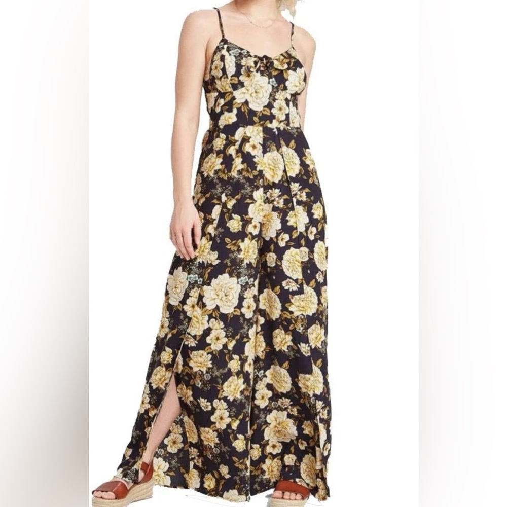 Small New Target Xhilaration Women’s Navy Blue Sleeveless Floral Print Jumpsuit